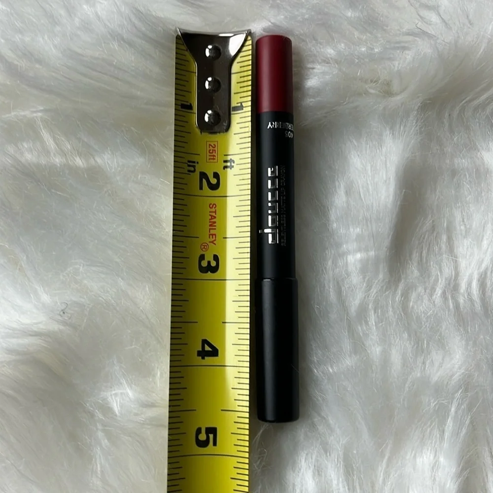 🆕 Doucce Relentless Matte Lip Crayon Winterberry 405